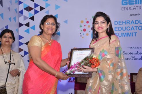 Honoured at the Dehradun Educators Summit 2016